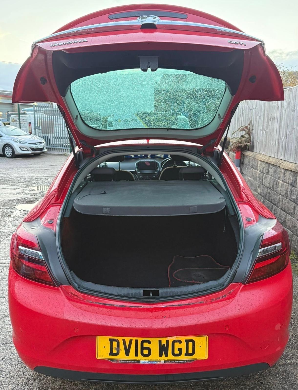 Used Vauxhall Insignia 2016 for sale - 77120599: Photo 7