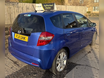 Used Honda Jazz 2011 for sale - 77267730: Photo