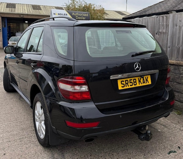 Used Mercedes-Benz M Class 2009 for sale - 76269661: Photo 3