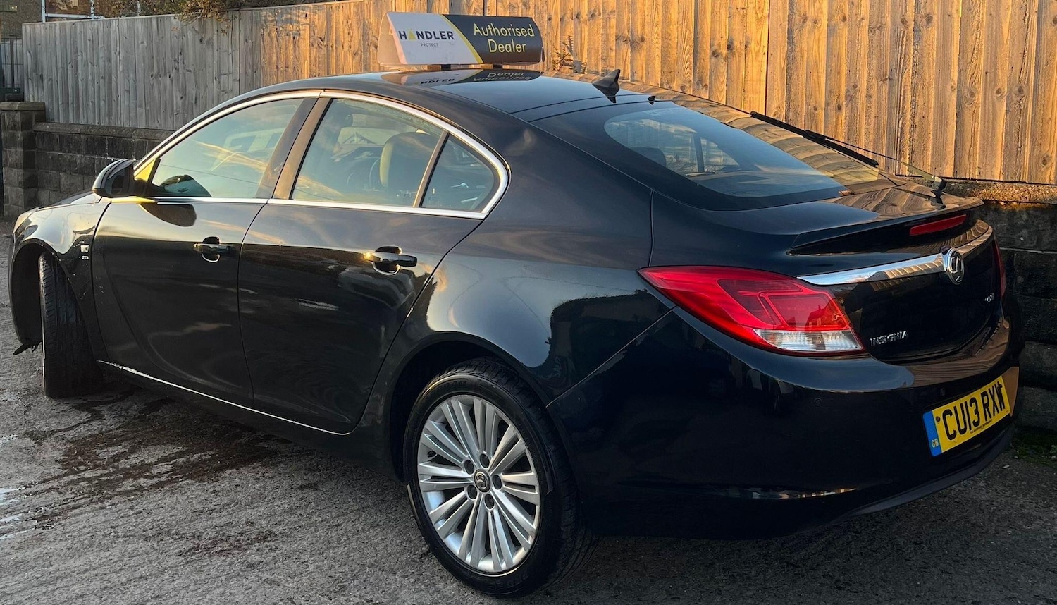 Used Vauxhall Insignia 2013 for sale - 76633968: Photo 2