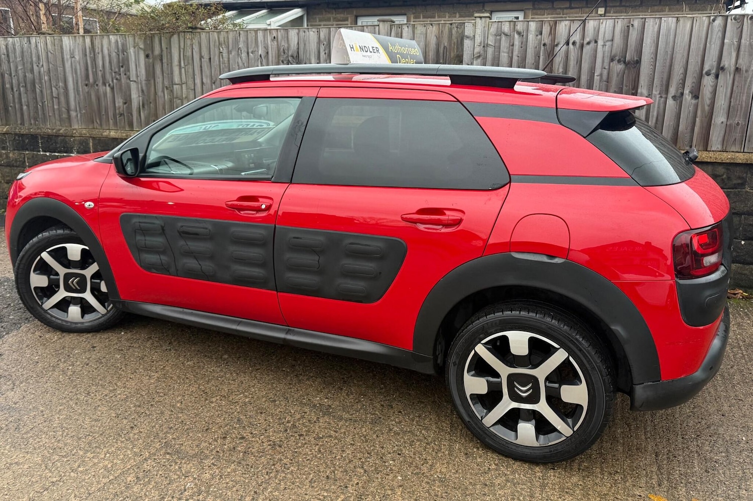 Used Citroen C4 Cactus 2017 for sale - 77050060: Photo 19
