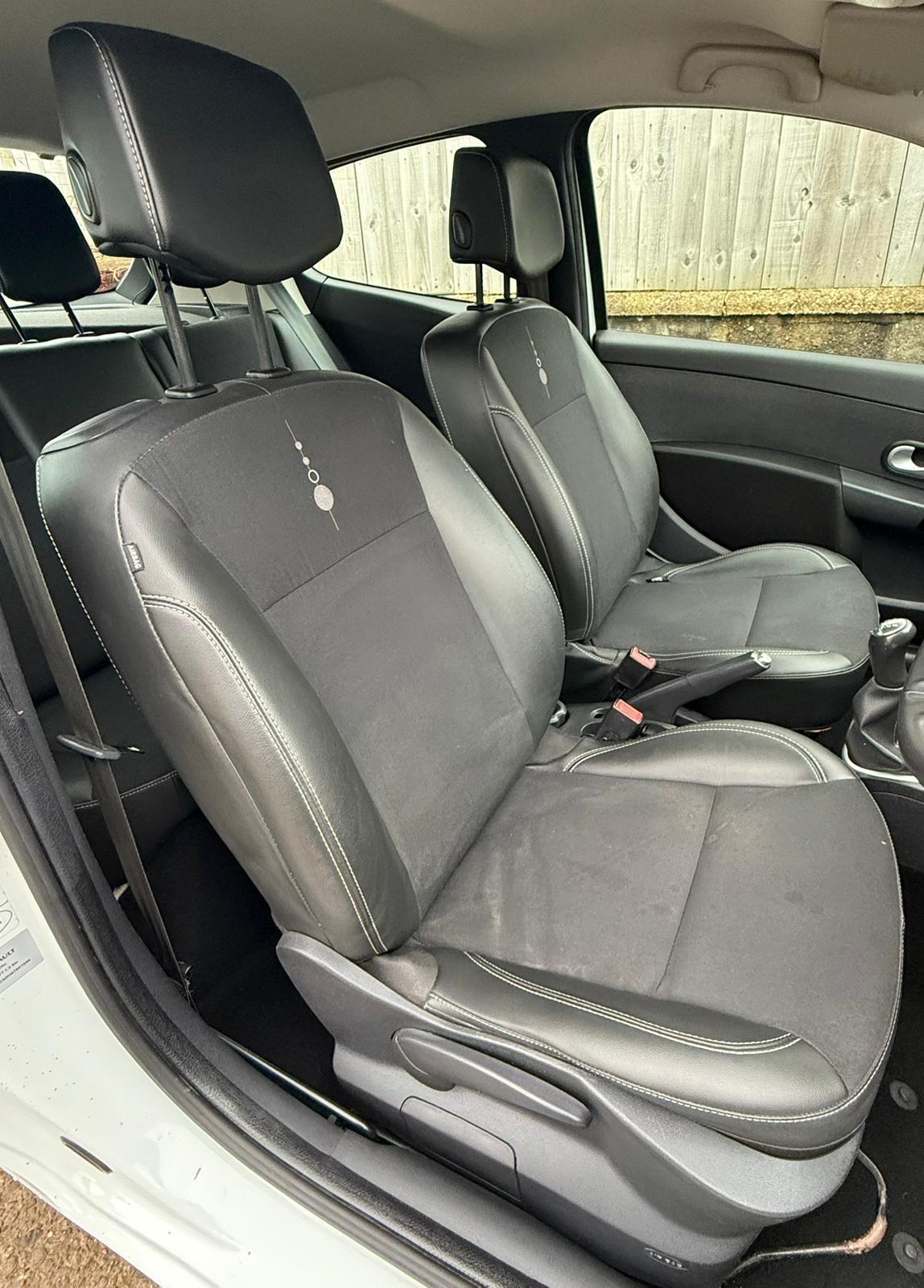 Used Renault Clio for sale - 77496633: Photo 24