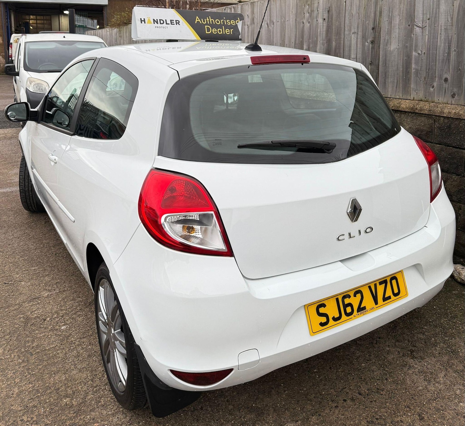 Used Renault Clio for sale - 77496633: Photo 3