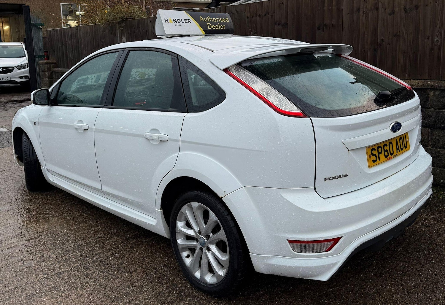 Used Ford Focus 2010 for sale - 76633929: Photo 12