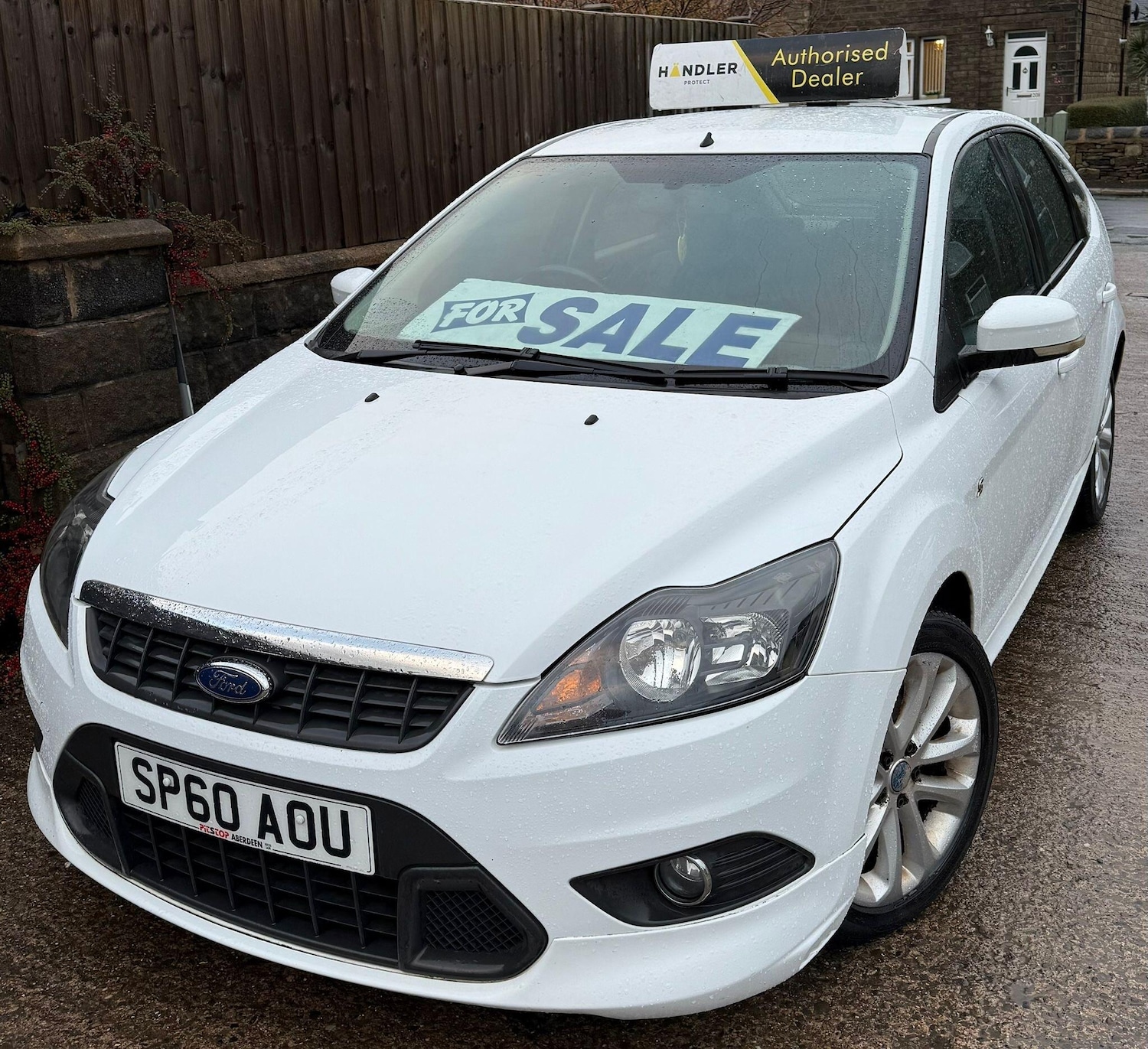 Used Ford Focus 2010 for sale - 76633929: Photo 3