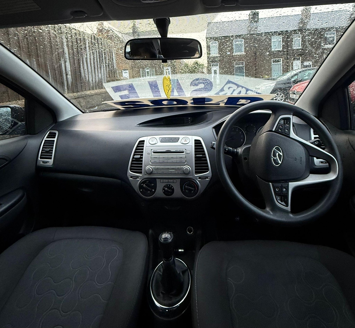 Used Hyundai i20 2010 for sale - 76633535: Photo 11