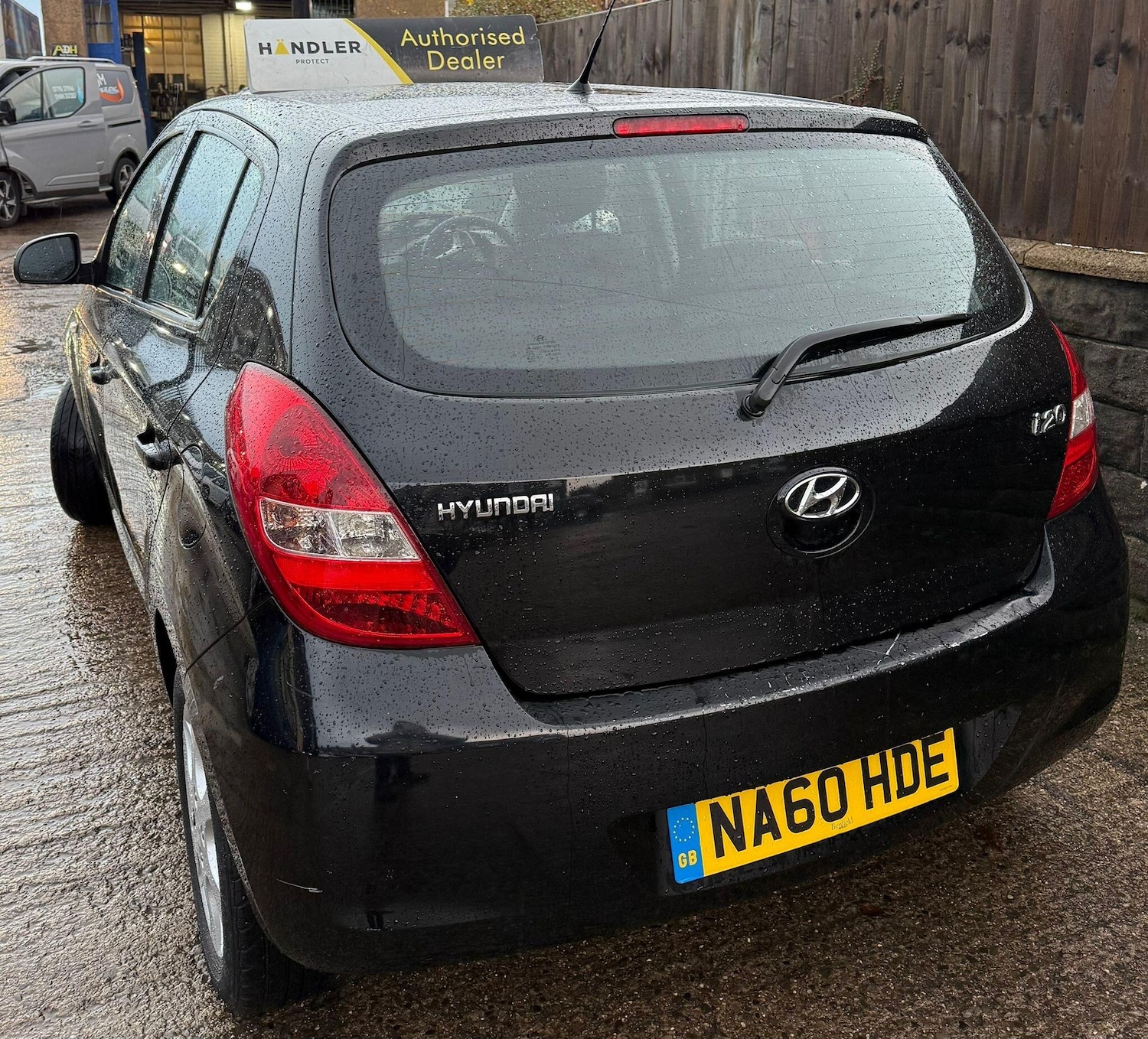 Used Hyundai i20 2010 for sale - 76633535: Photo 4