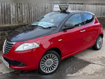 (63) - 1.2 Black&Red Euro 5 (s/s) 5dr