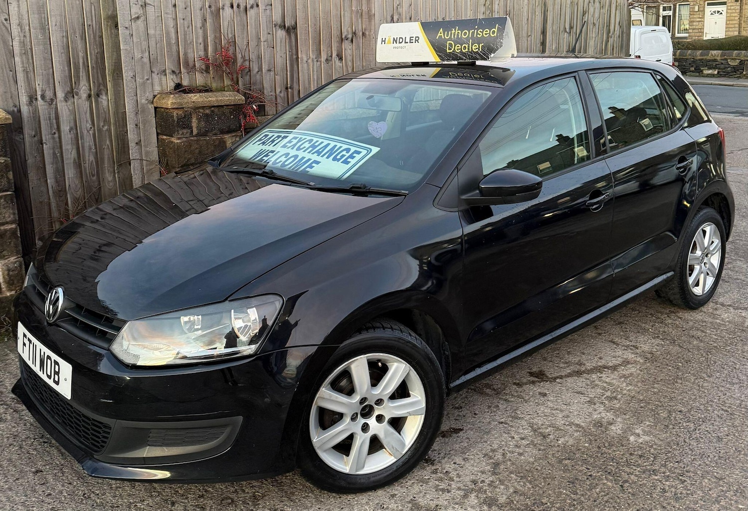 Used Volkswagen Polo 2011 for sale - 76964712: Photo 1