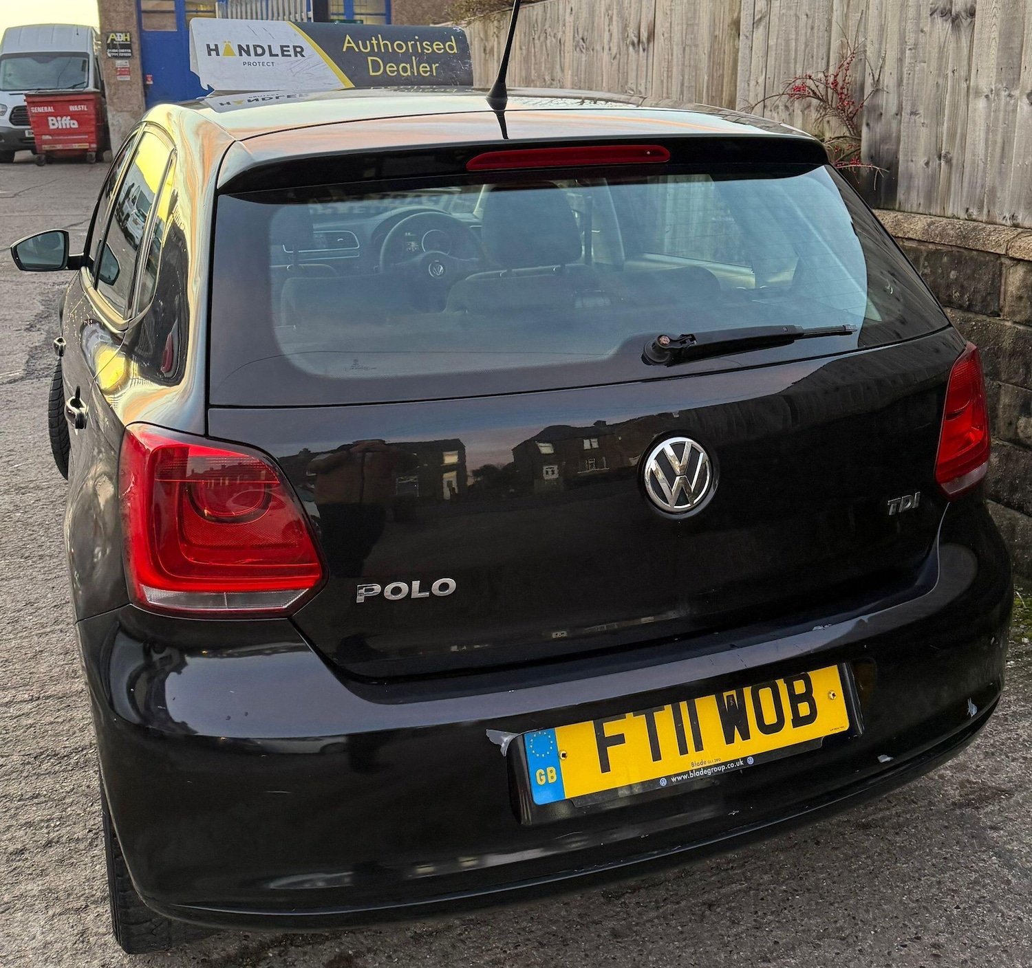 Used Volkswagen Polo 2011 for sale - 76964712: Photo 3