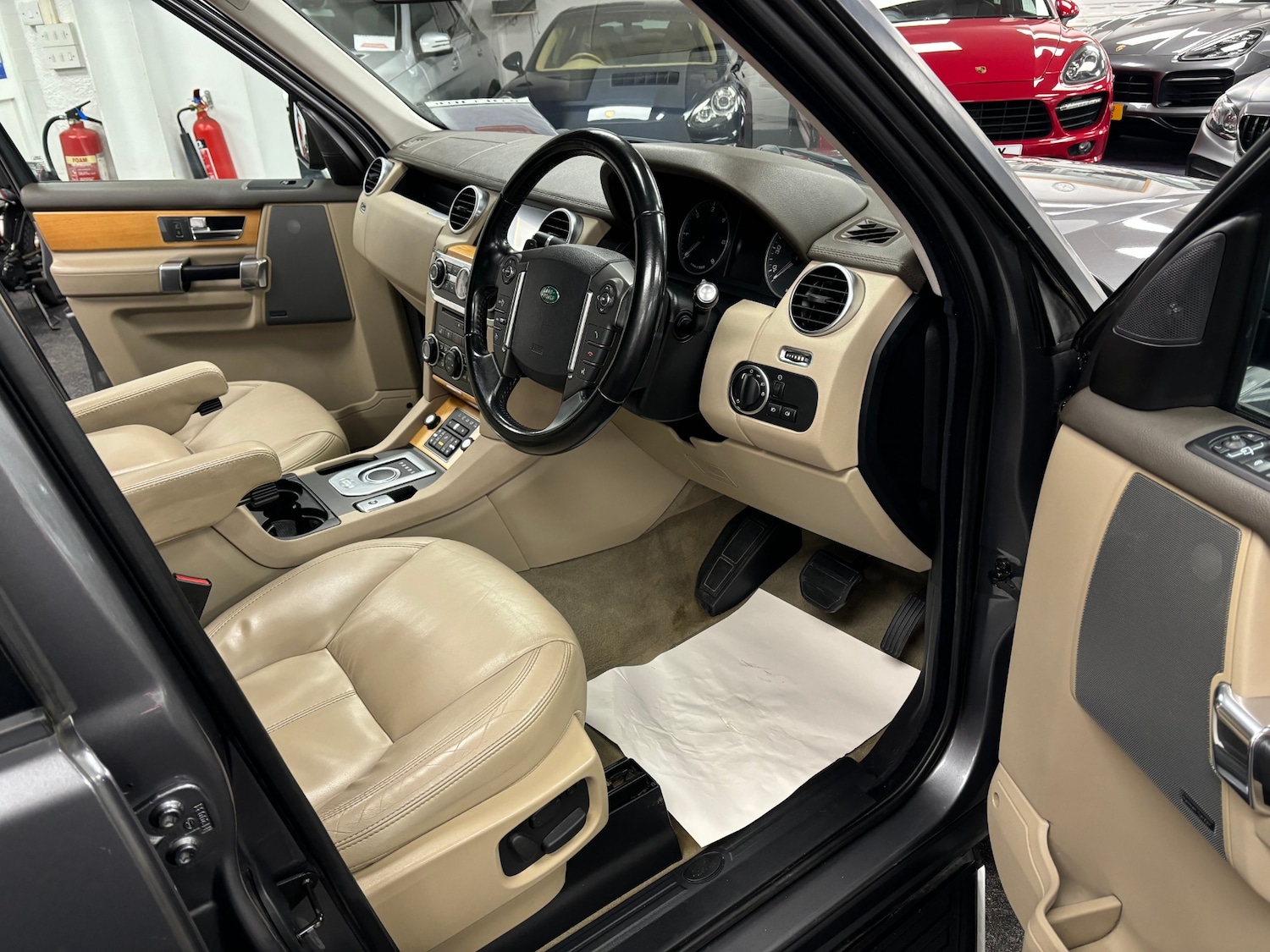 Used Land Rover Discovery 2013 for sale - 77475647: Photo 11