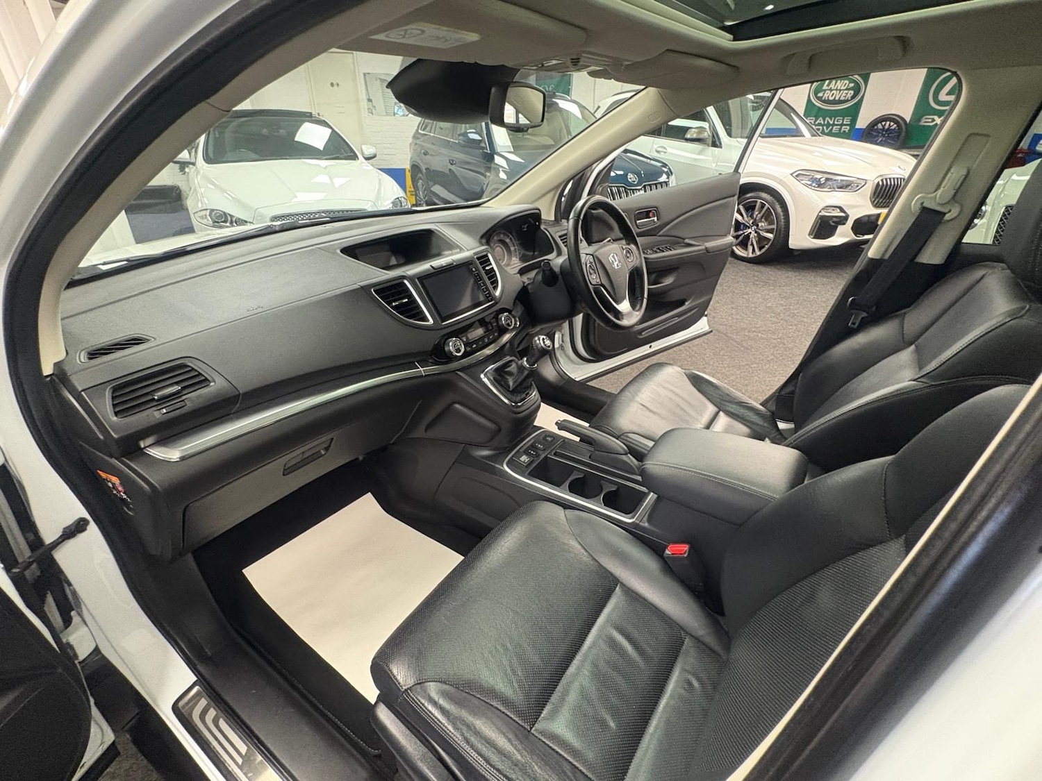 Used Honda CR-V 2015 for sale - 76500499: Photo 15