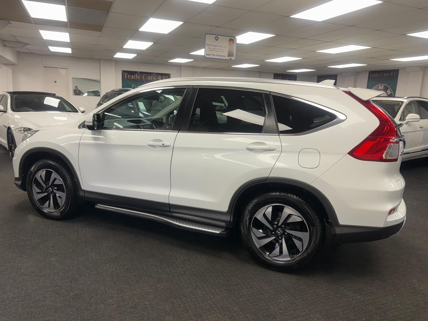 Used Honda CR-V 2015 for sale - 76500499: Photo 4