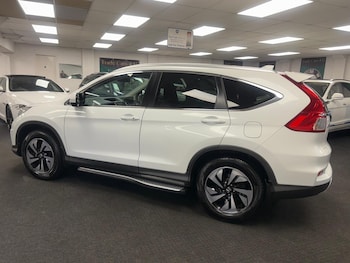 Used Honda CR-V 2015 for sale - 76500499: Photo