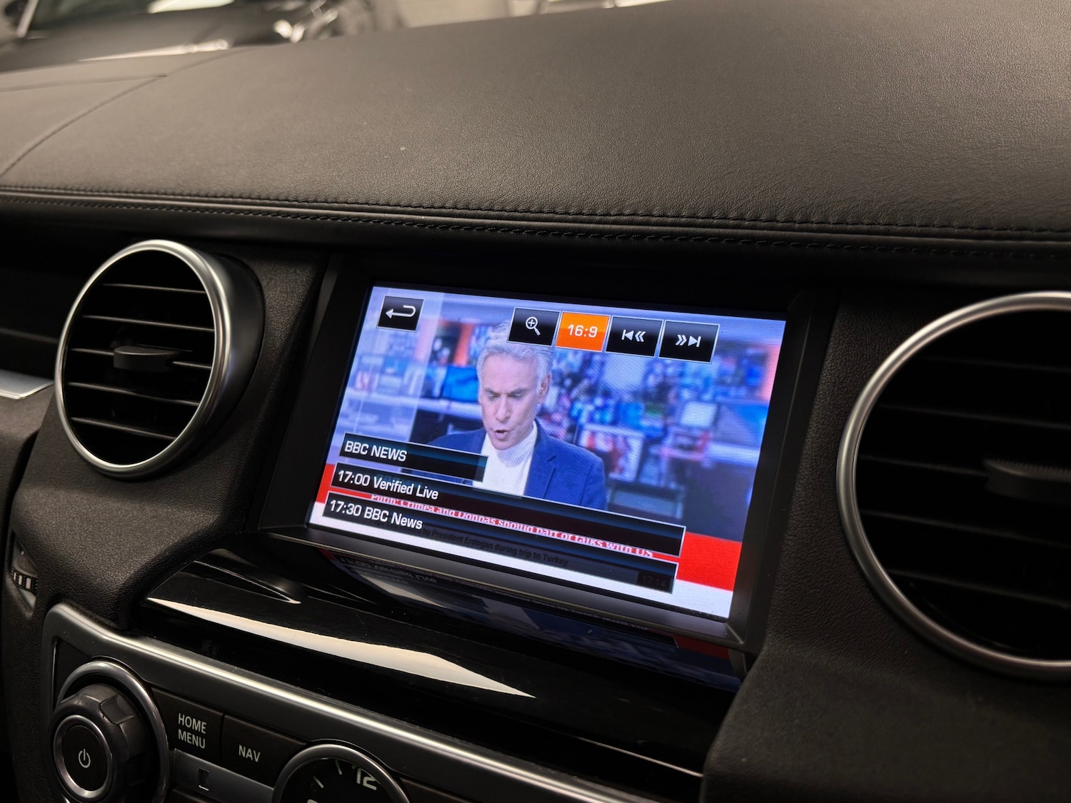 Used Land Rover Discovery 2016 for sale - 76488211: Photo 11