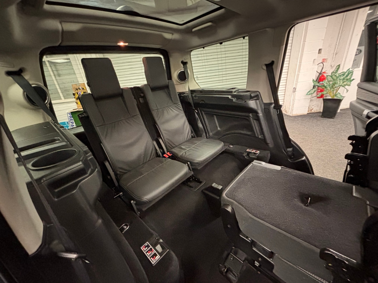 Used Land Rover Discovery 2016 for sale - 76488211: Photo 17