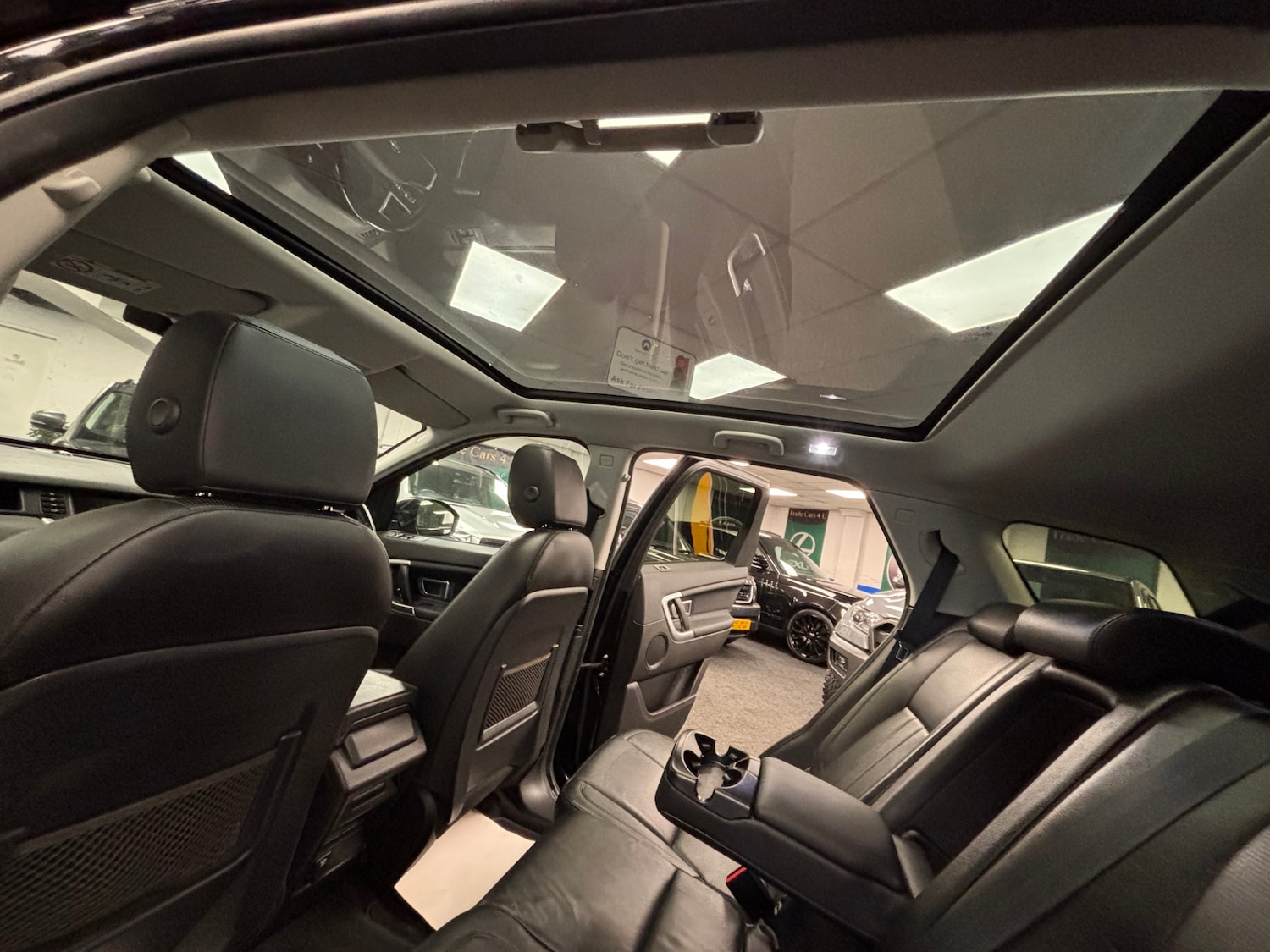 Used Land Rover Discovery Sport 2017 for sale - 76743647: Photo 10