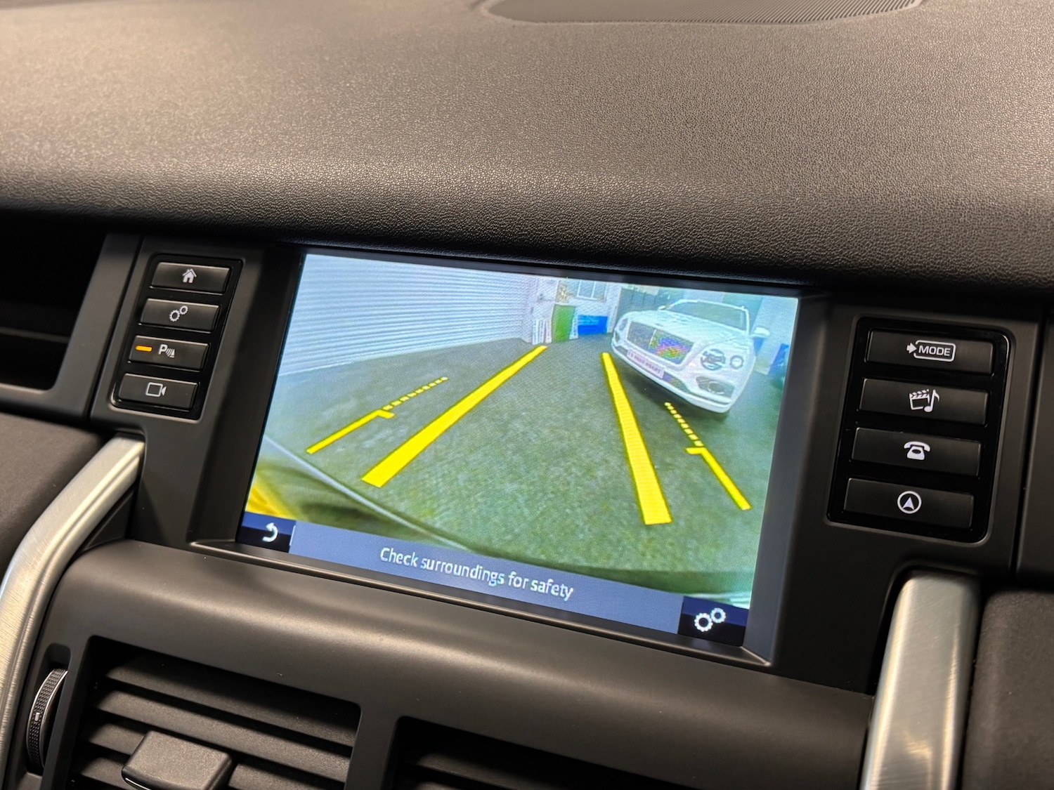 Used Land Rover Discovery Sport 2017 for sale - 76743647: Photo 13