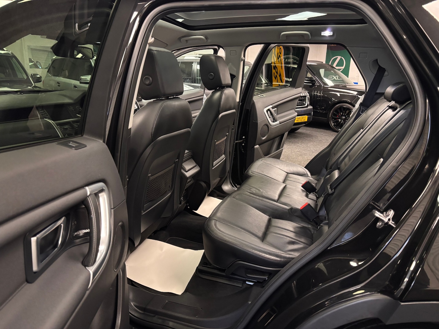 Used Land Rover Discovery Sport 2017 for sale - 76743647: Photo 15