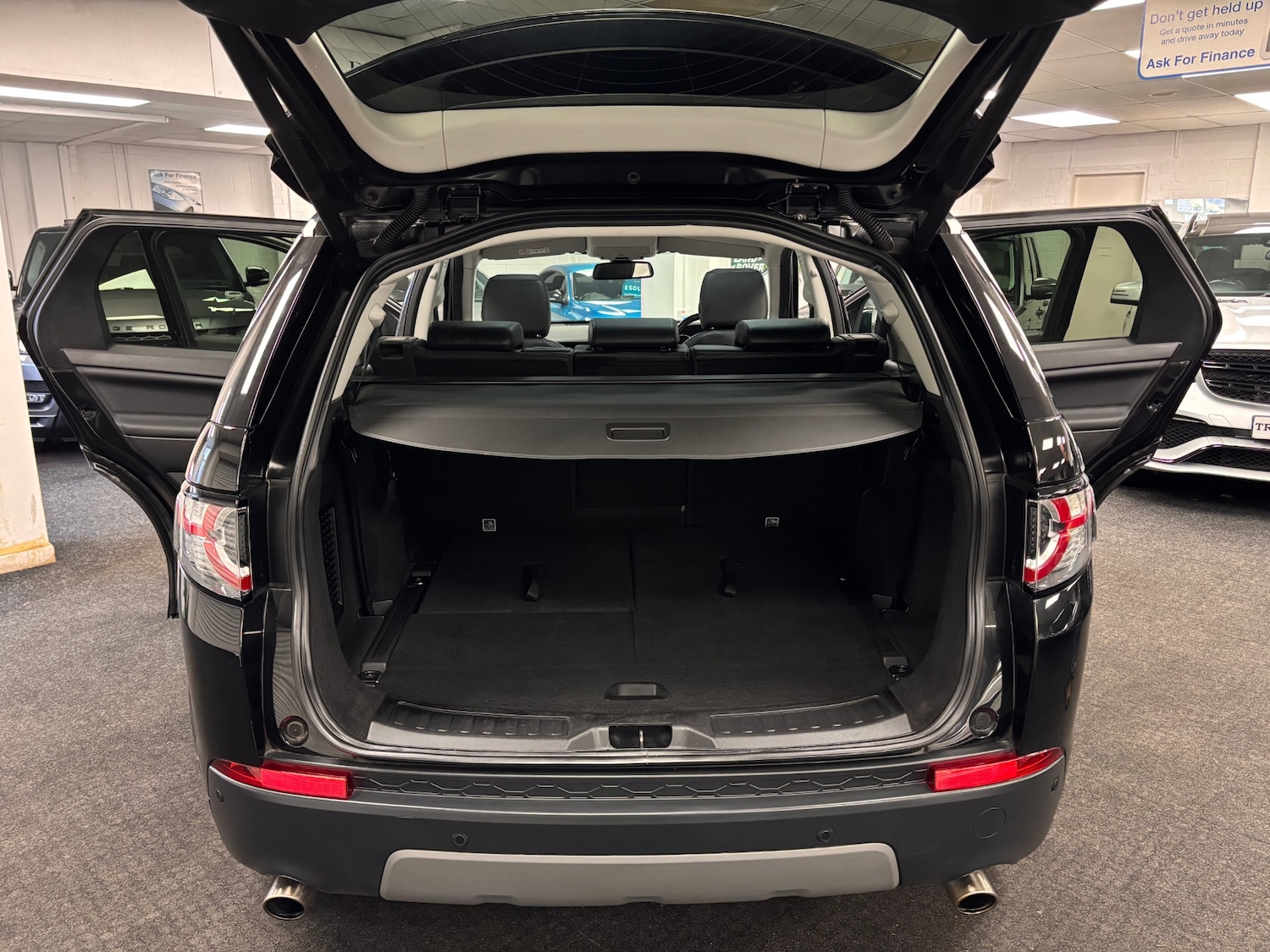 Used Land Rover Discovery Sport 2017 for sale - 76743647: Photo 18