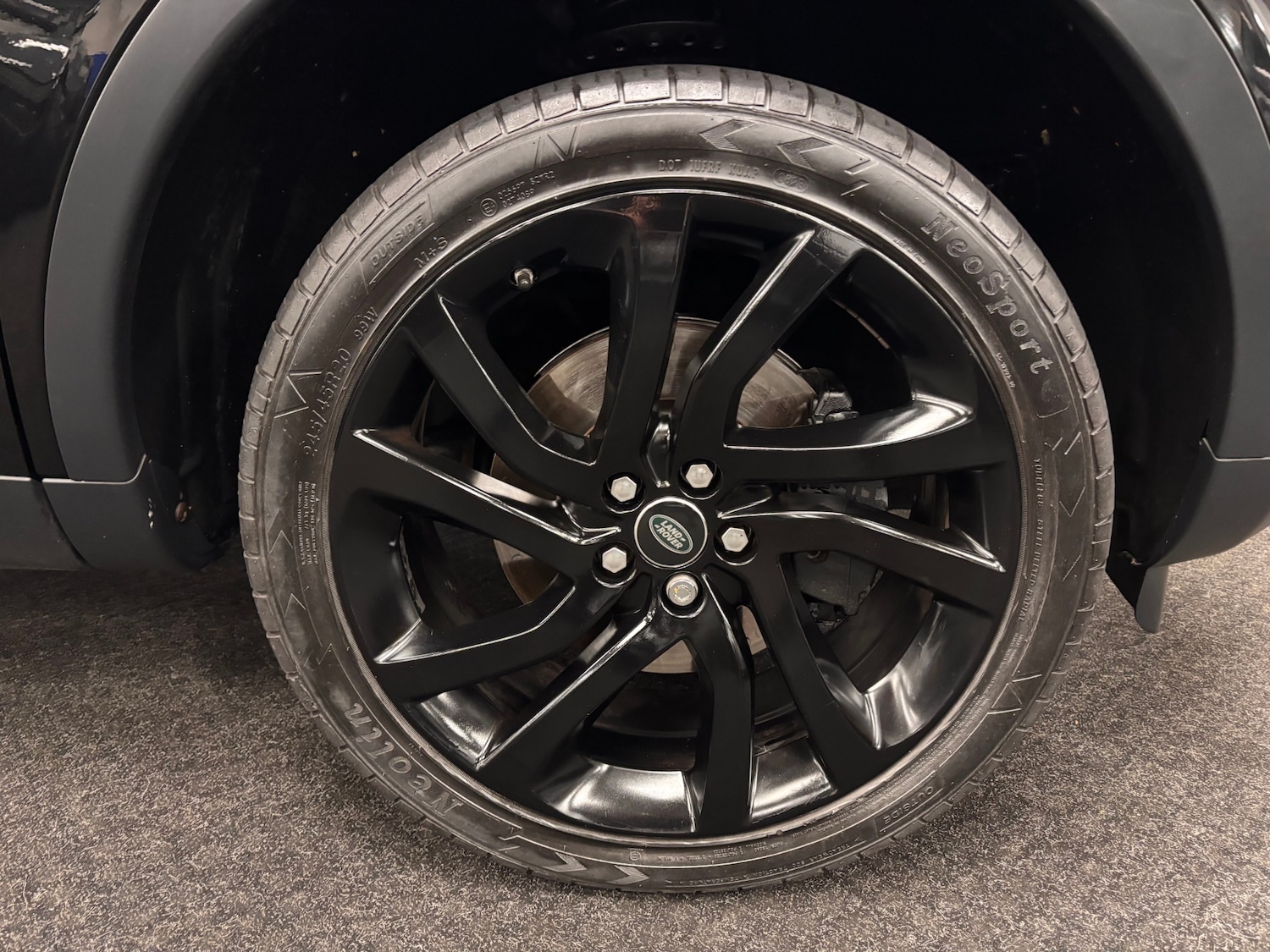 Used Land Rover Discovery Sport 2017 for sale - 76743647: Photo 19