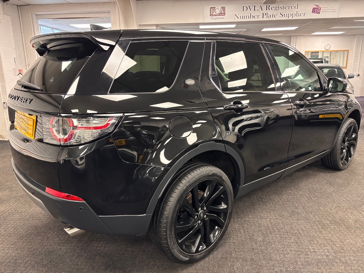 Used Land Rover Discovery Sport 2017 for sale - 76743647: Photo 6