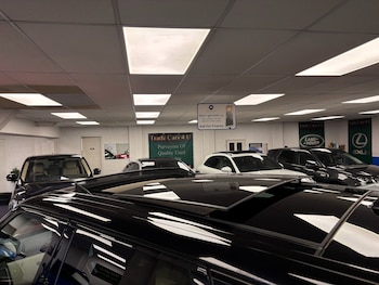 Used Land Rover Range Rover Sport 2018 for sale - 78503656: Photo
