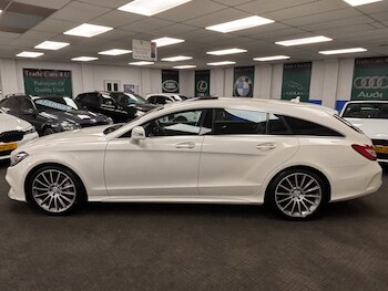 Used Mercedes-Benz CLS 2015 for sale - 77637084: Photo