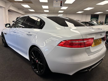 Used Jaguar XE 2018 for sale - 79214727: Photo