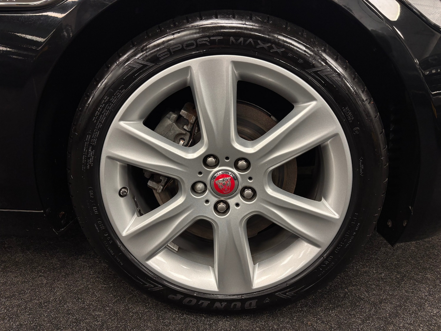 Used Jaguar XE 2016 for sale - 76743645: Photo 19