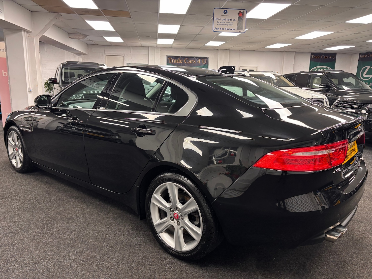 Used Jaguar XE 2016 for sale - 76743645: Photo 4