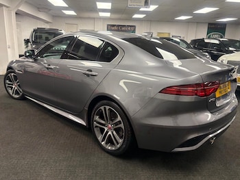 Used Jaguar XE 2020 for sale - 76971134: Photo