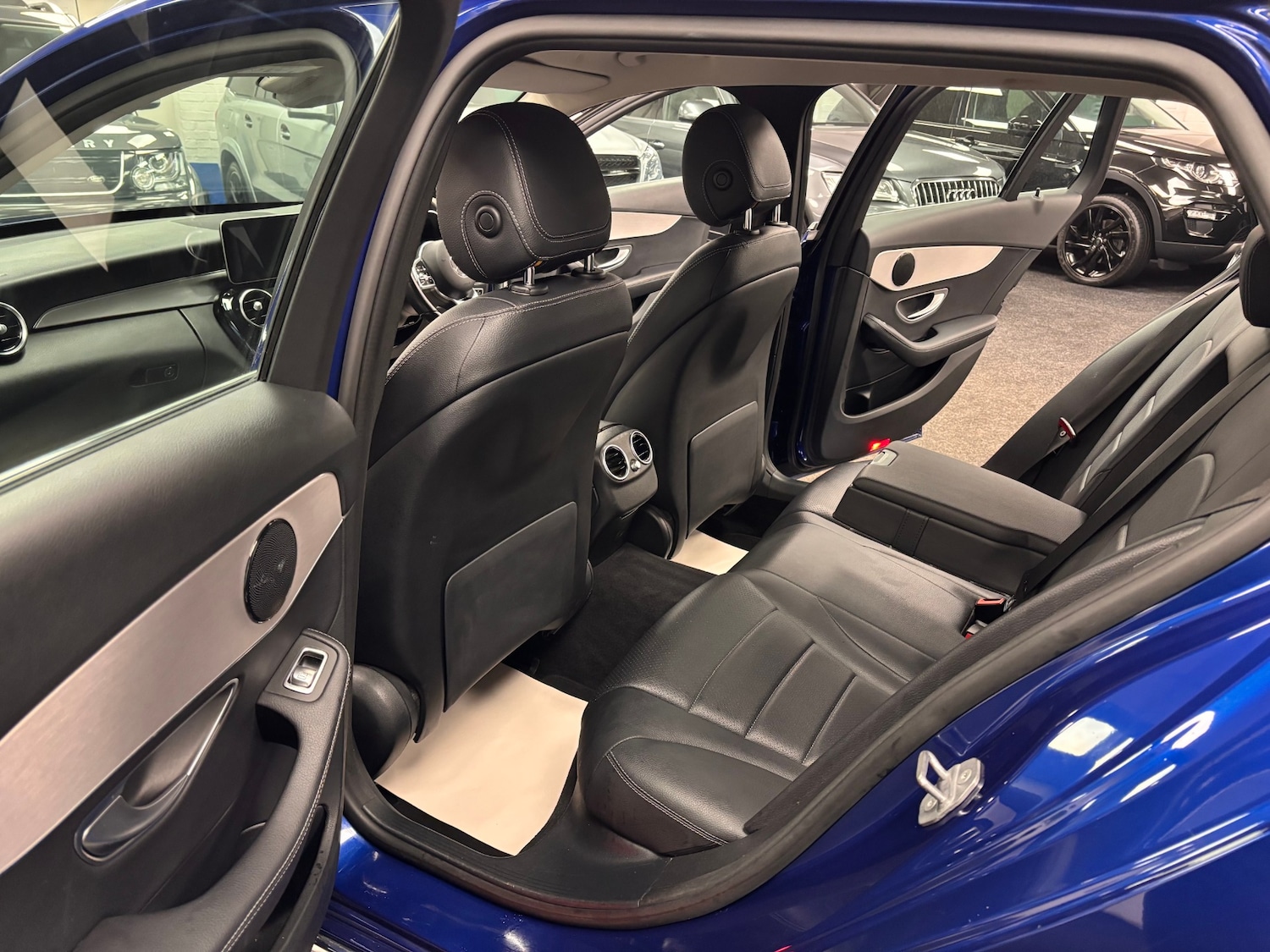 Used Mercedes-Benz C Class 2019 for sale - 76998786: Photo 16