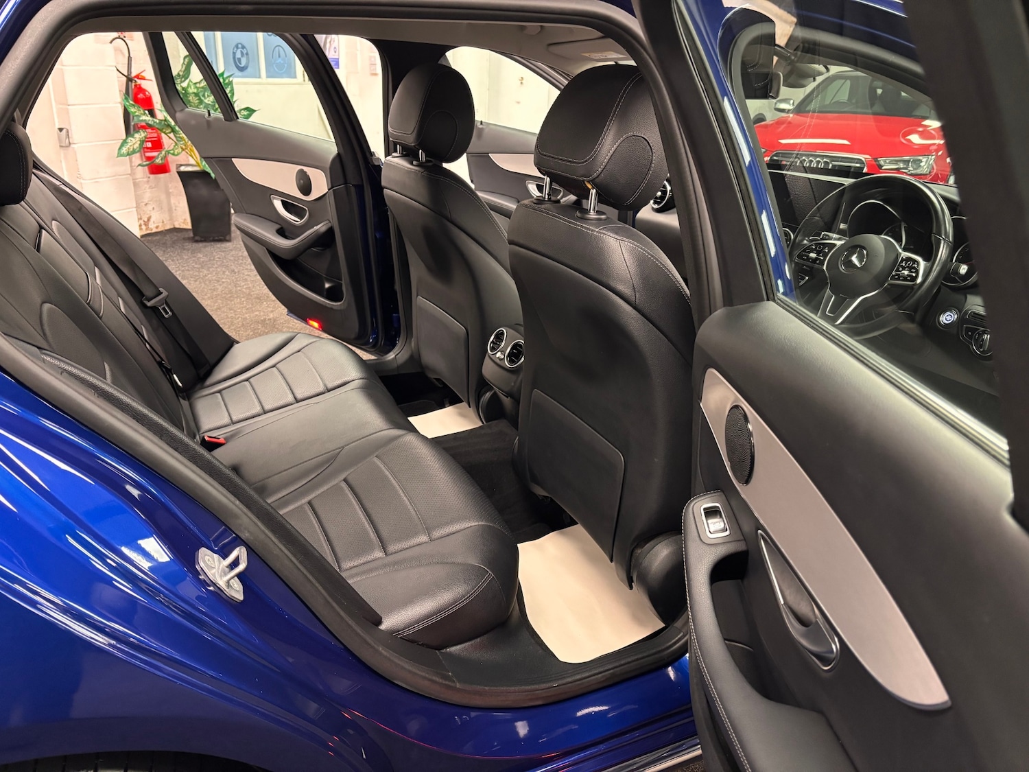 Used Mercedes-Benz C Class 2019 for sale - 76998786: Photo 17