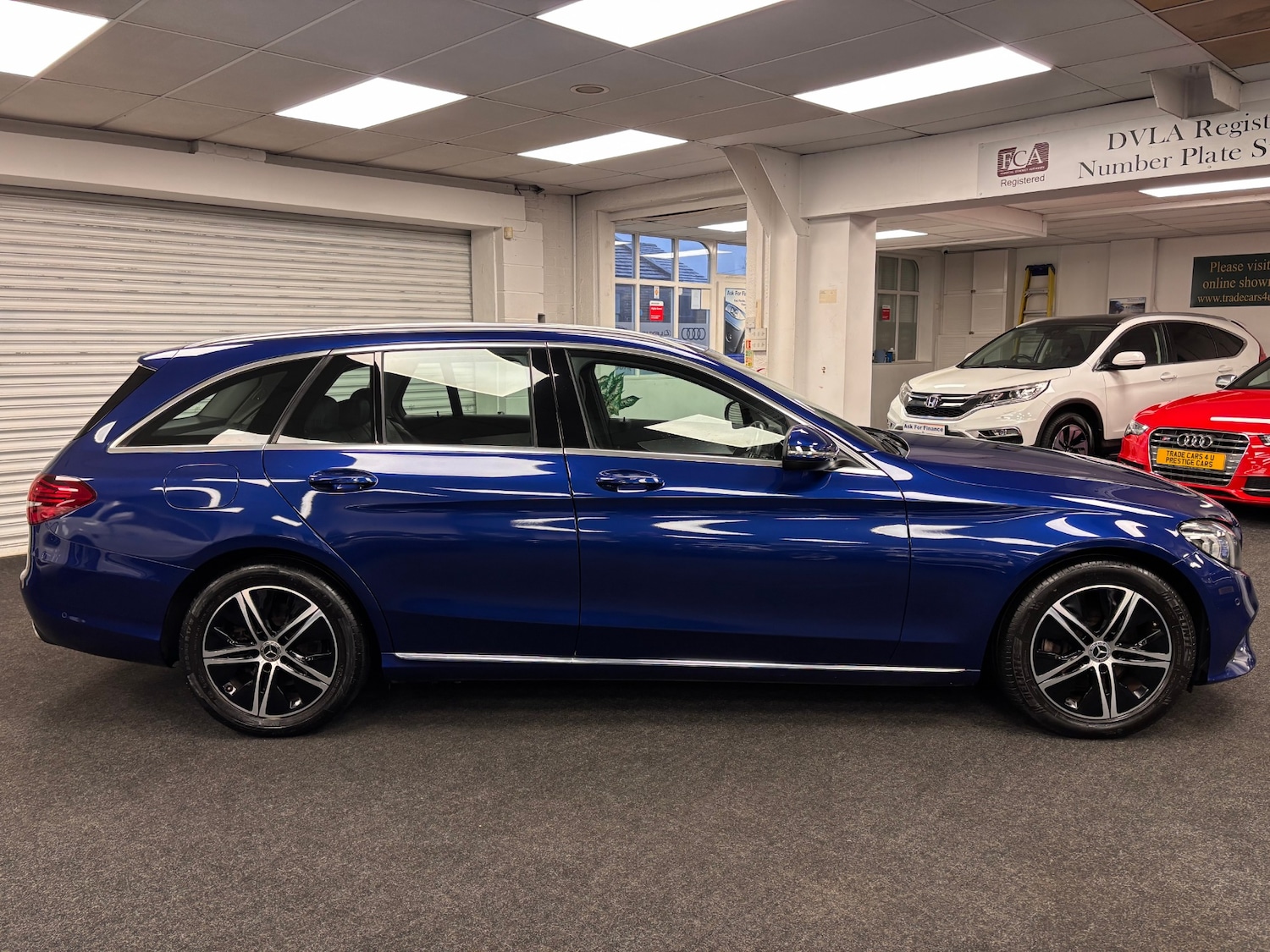 Used Mercedes-Benz C Class 2019 for sale - 76998786: Photo 7