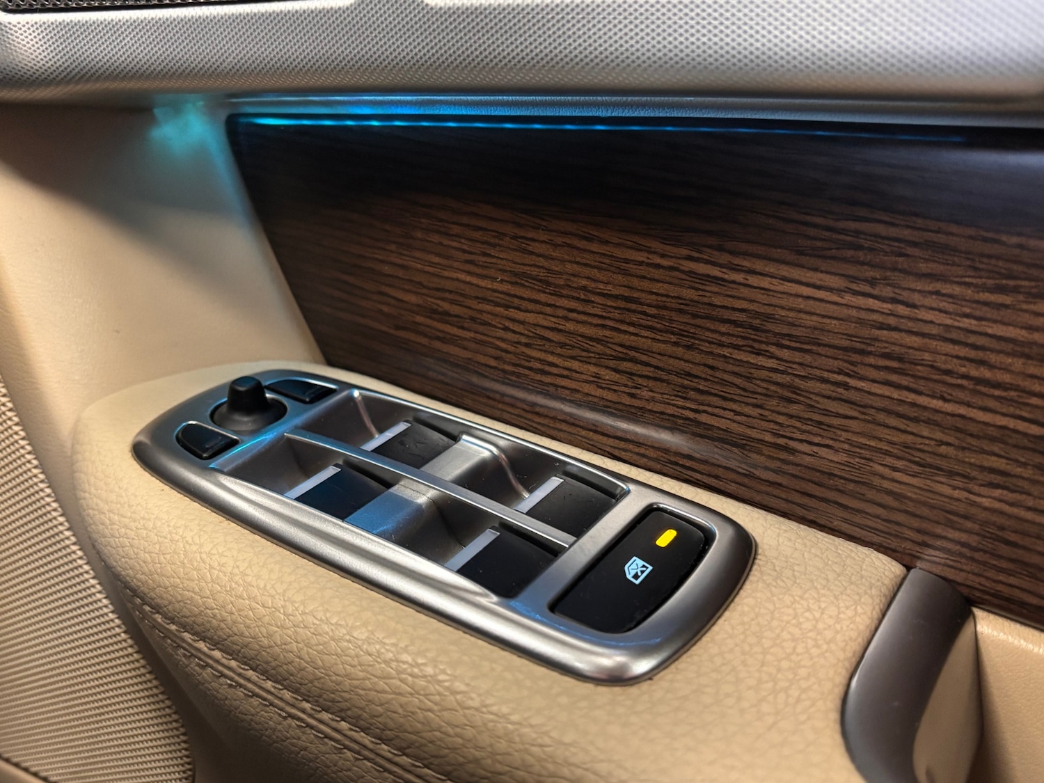 Used Jaguar XF 2012 for sale - 77306878: Photo 11