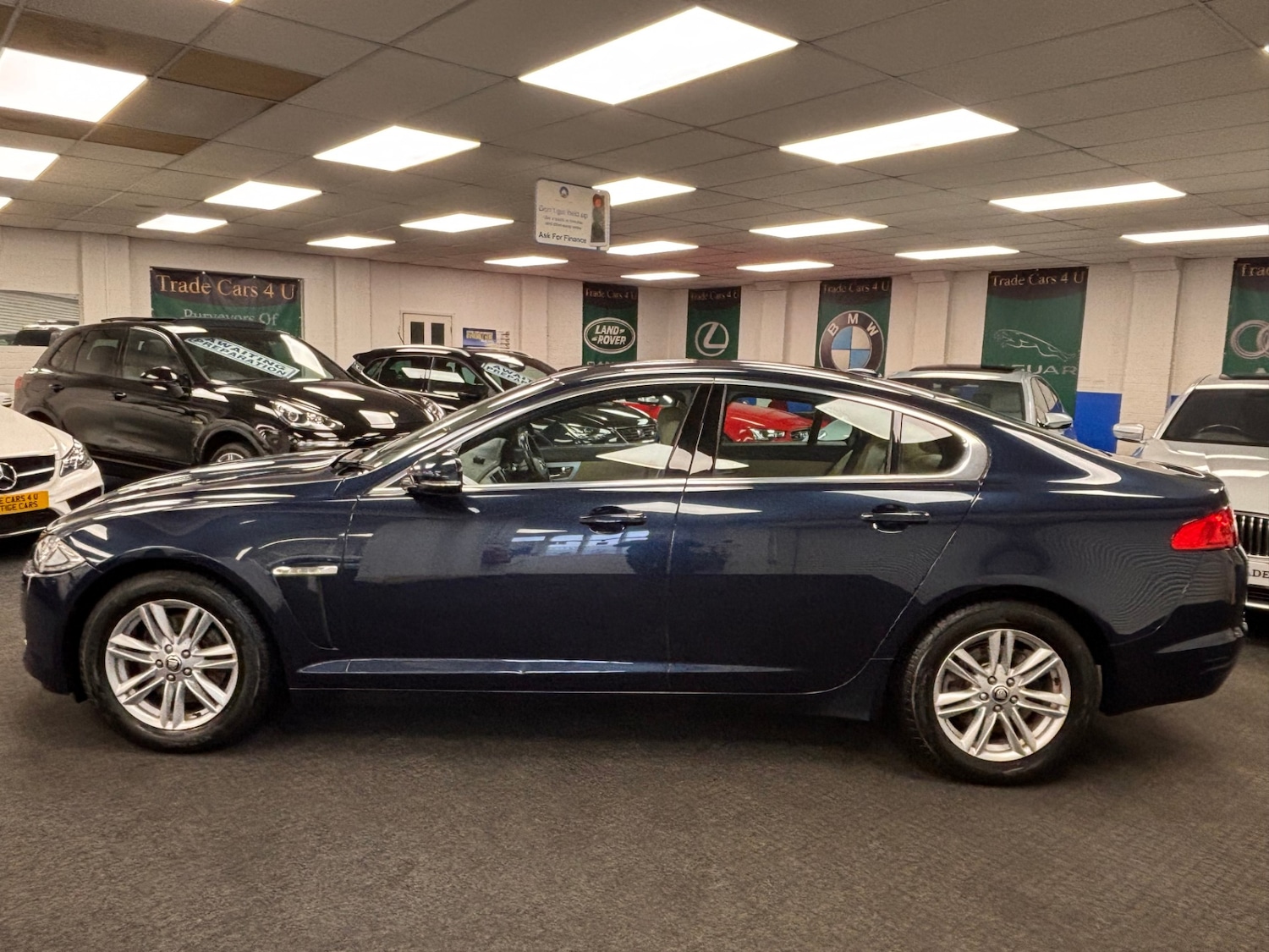 Used Jaguar XF 2012 for sale - 77306878: Photo 3