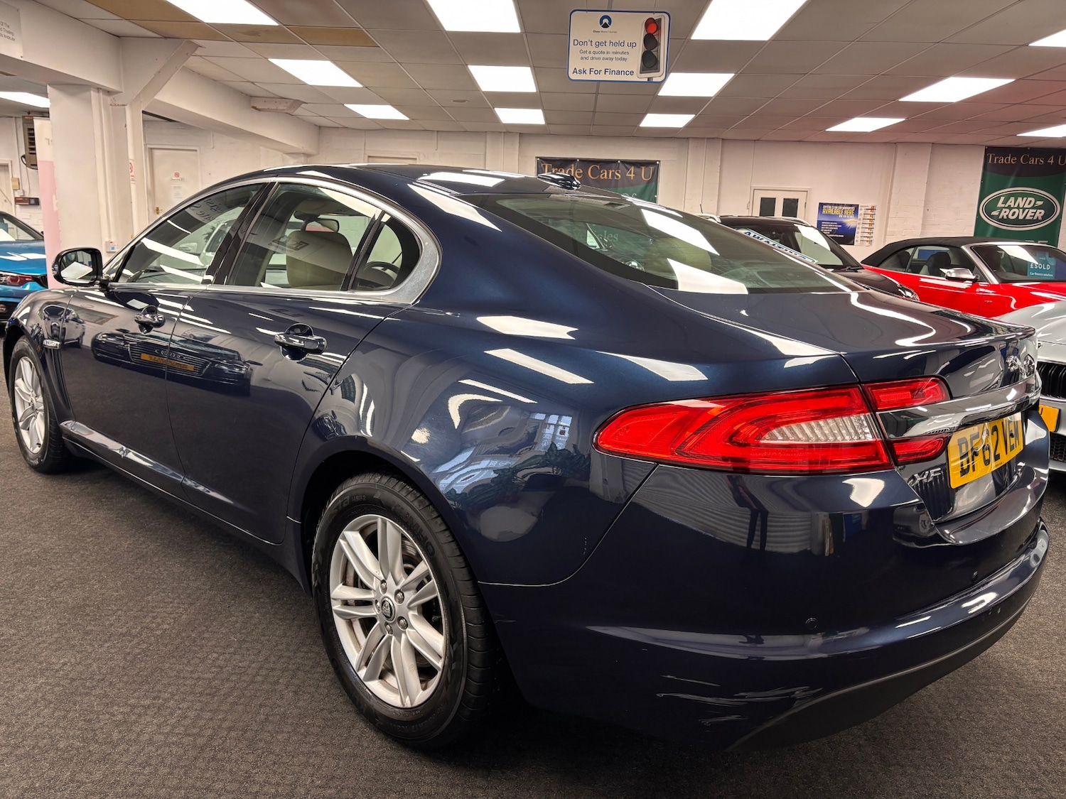 Used Jaguar XF 2012 for sale - 77306878: Photo 4