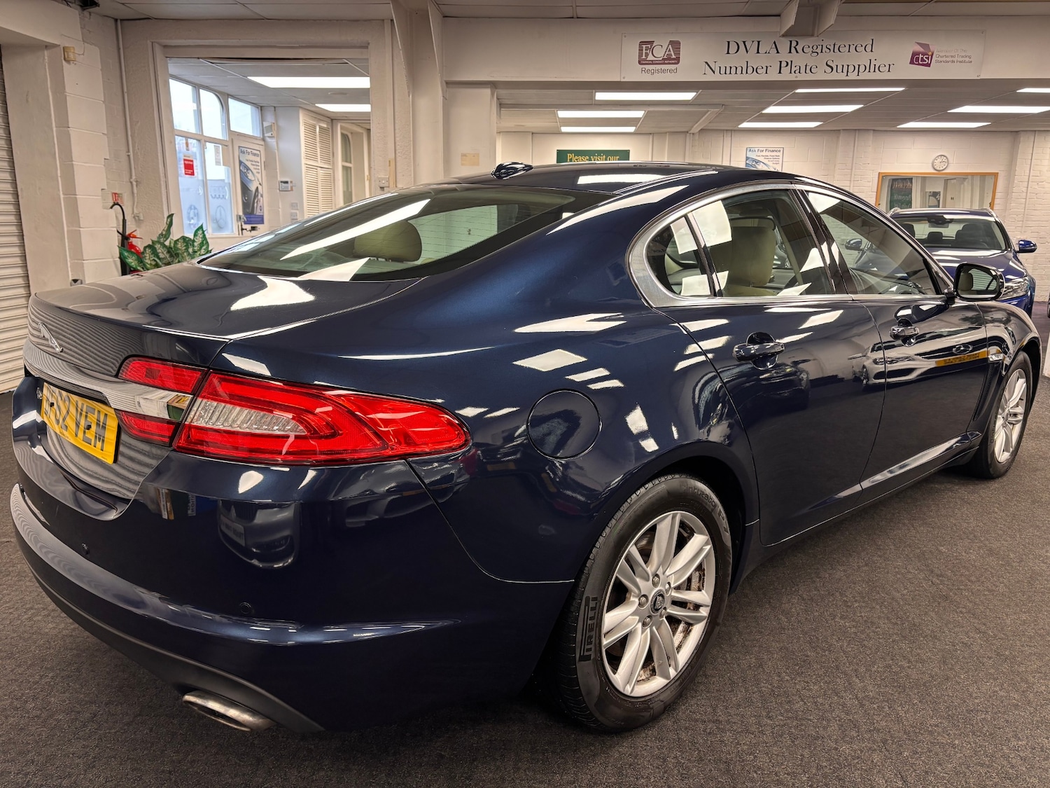 Used Jaguar XF 2012 for sale - 77306878: Photo 6