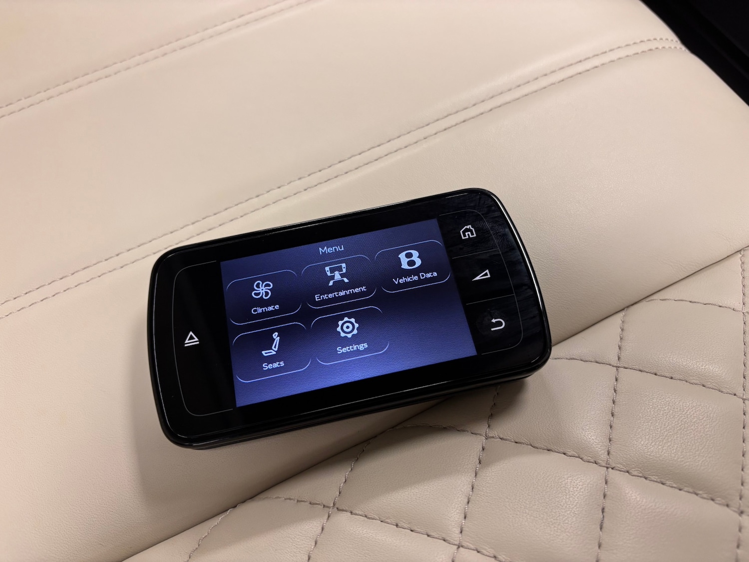 Used Bentley Bentayga 2017 for sale - 76173567: Photo 17