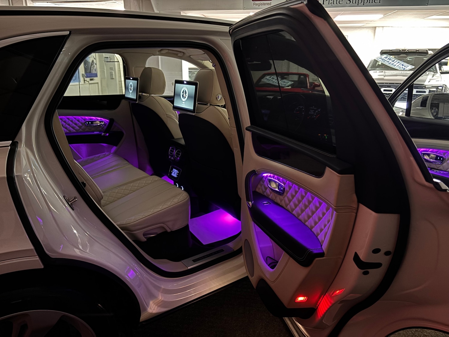 Used Bentley Bentayga 2017 for sale - 76173567: Photo 18