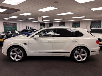 Used Bentley Bentayga 2017 for sale - 76173567: Photo