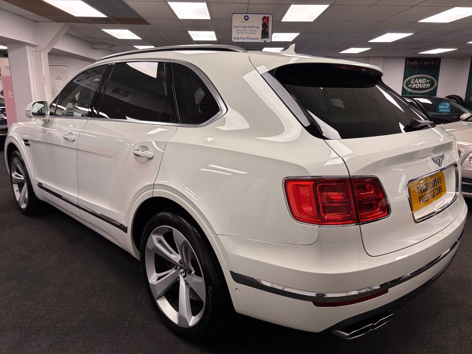 Used Bentley Bentayga 2017 for sale - 76173567: Photo 5