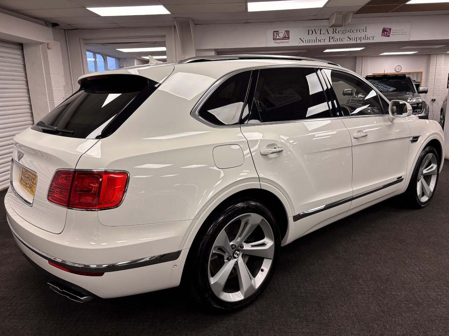 Used Bentley Bentayga 2017 for sale - 76173567: Photo 7
