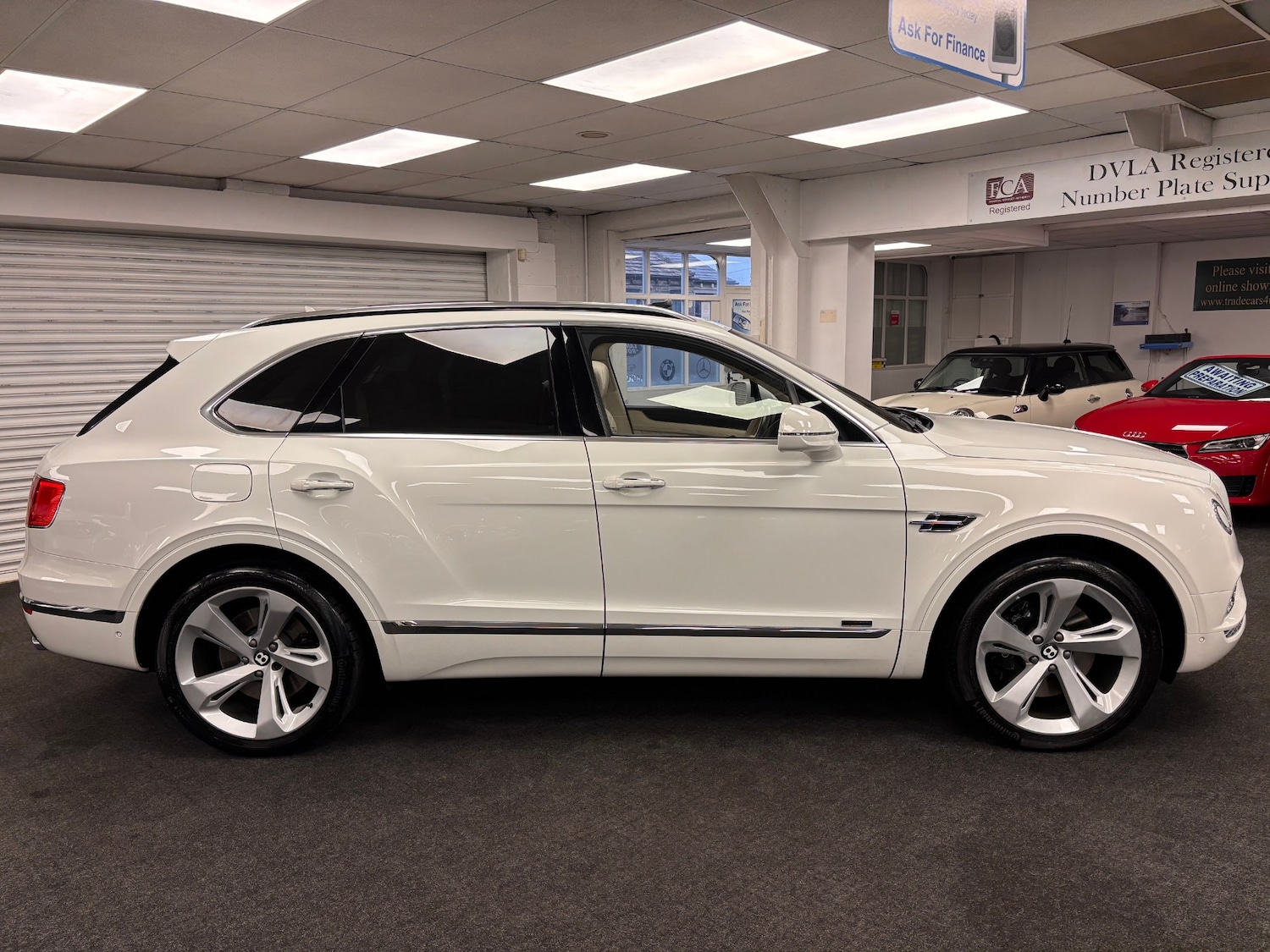 Used Bentley Bentayga 2017 for sale - 76173567: Photo 8