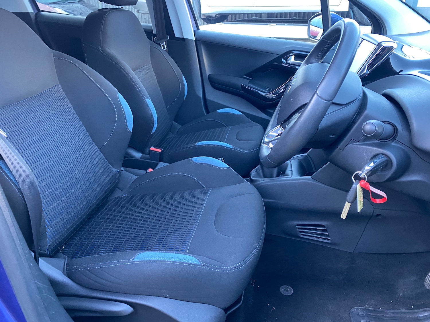 Used Peugeot 208 2014 for sale - 76915196: Photo 9