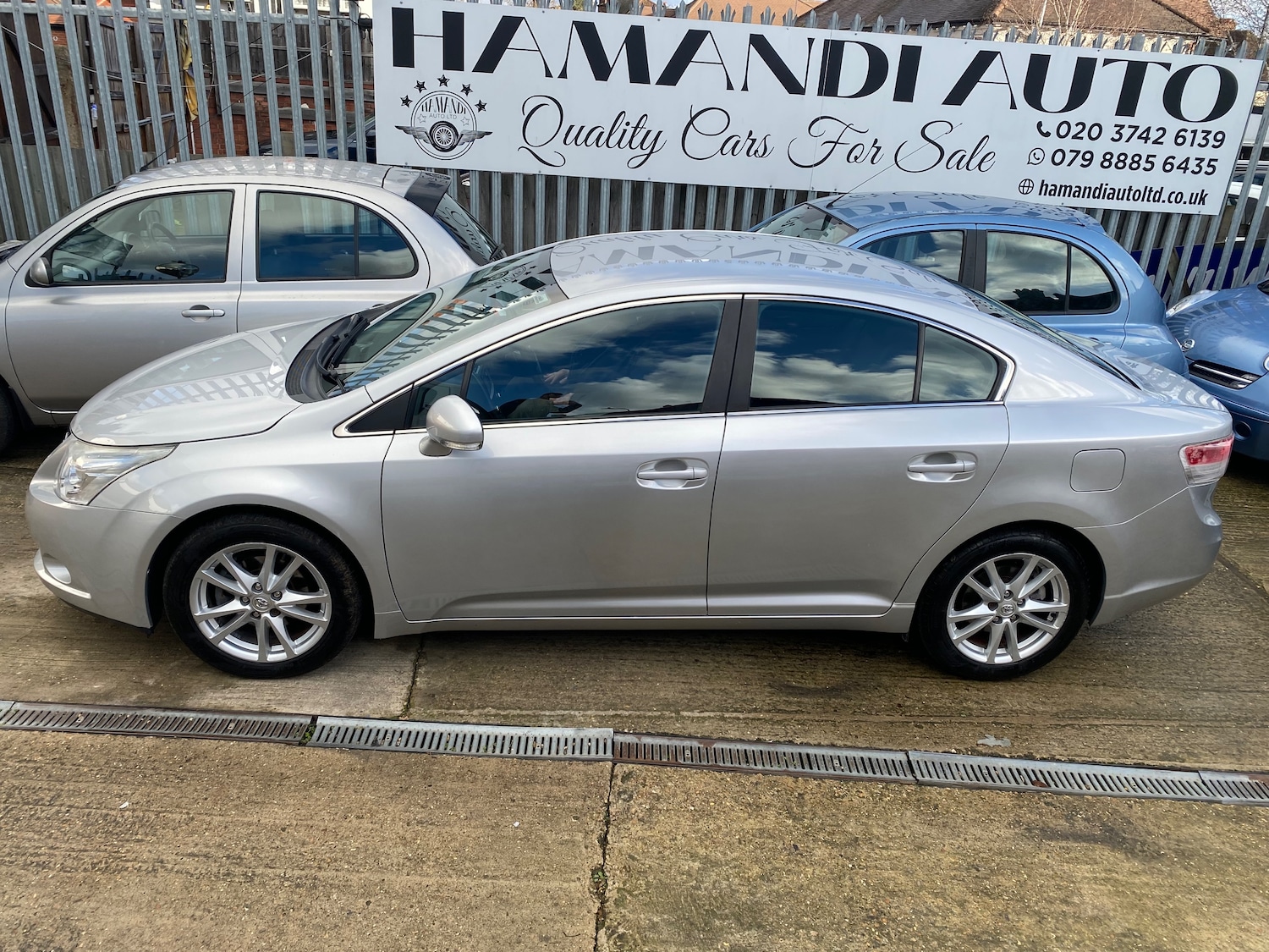 Used Toyota Avensis 2011 for sale - 76783317: Photo 2