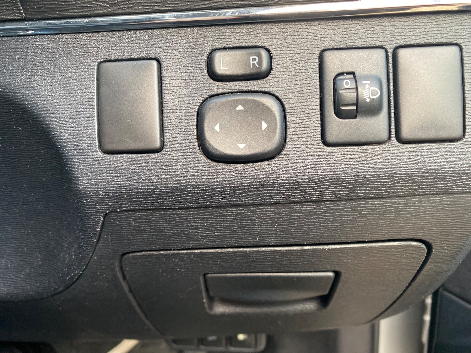 Used Toyota Avensis 2011 for sale - 76783317: Photo 23