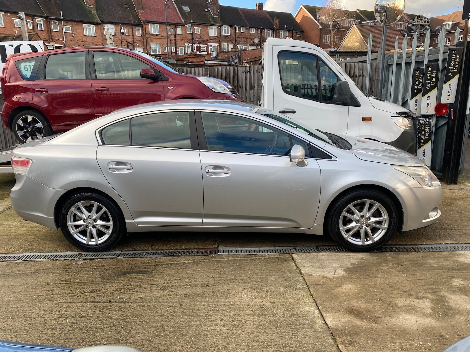 Used Toyota Avensis 2011 for sale - 76783317: Photo 24