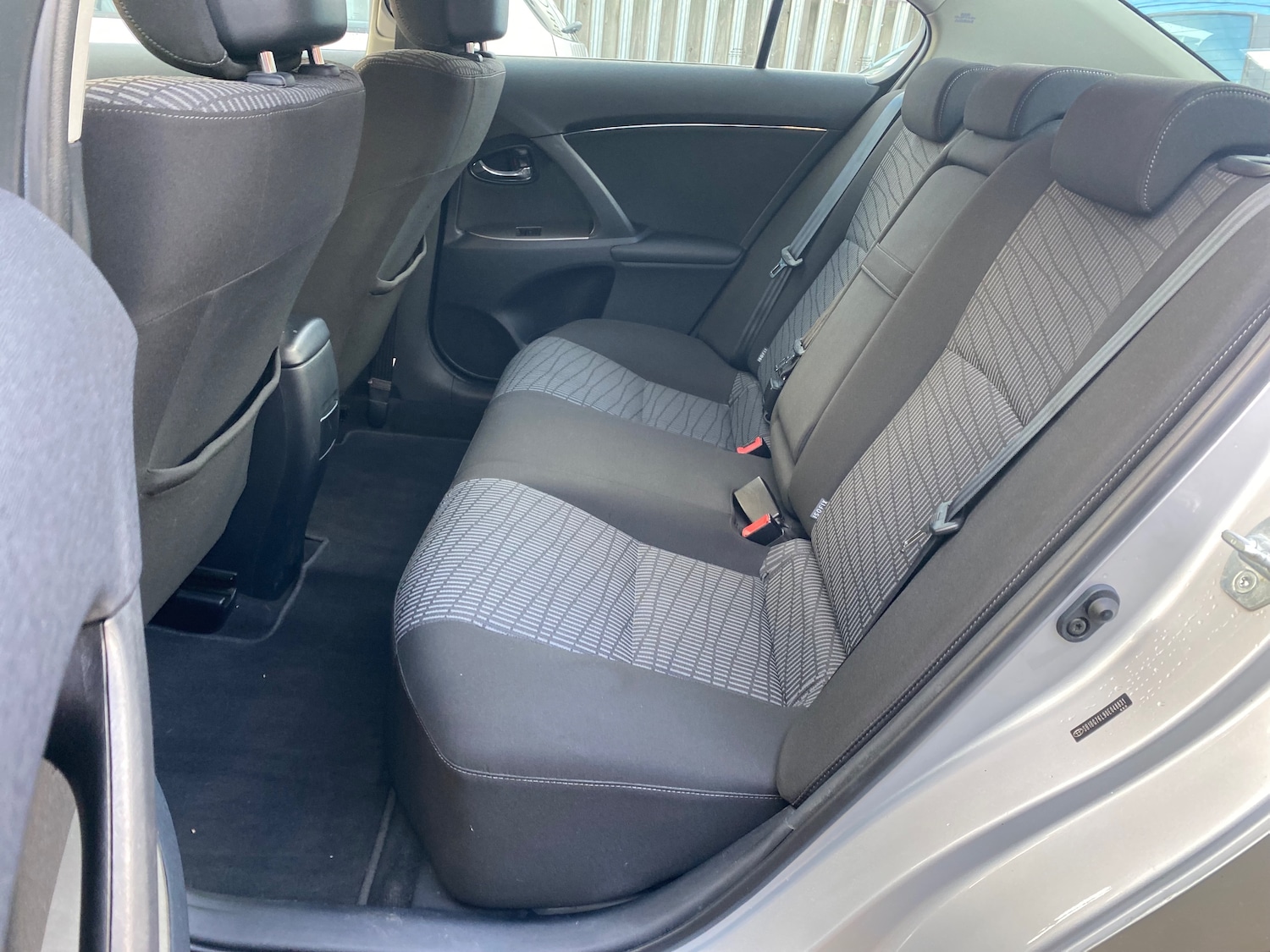 Used Toyota Avensis 2011 for sale - 76783317: Photo 25